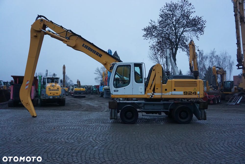 Liebherr A 924C - 7