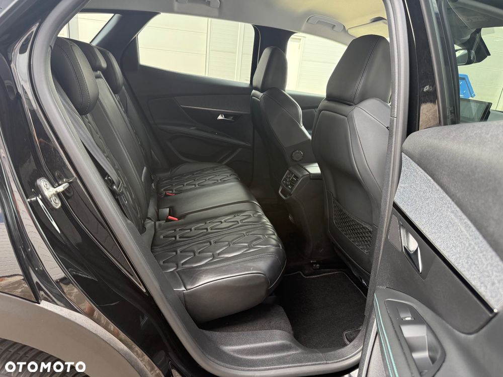 Peugeot 3008 1.2 PureTech Allure S&S - 22