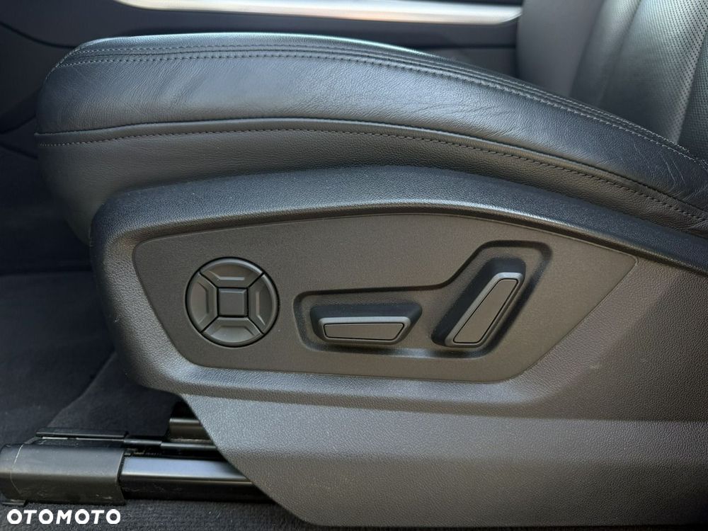 Audi Q8 45 TDI quattro tiptronic - 12