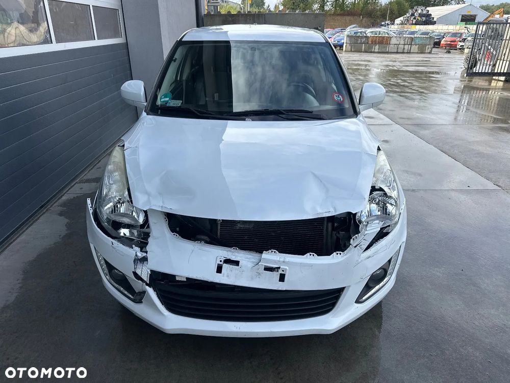 Suzuki Swift 1.2 Premium - 2
