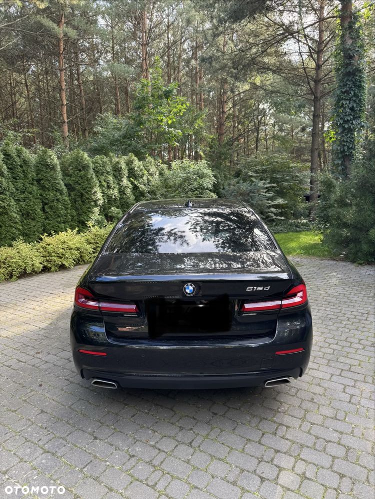 BMW Seria 5 2023 photo 2