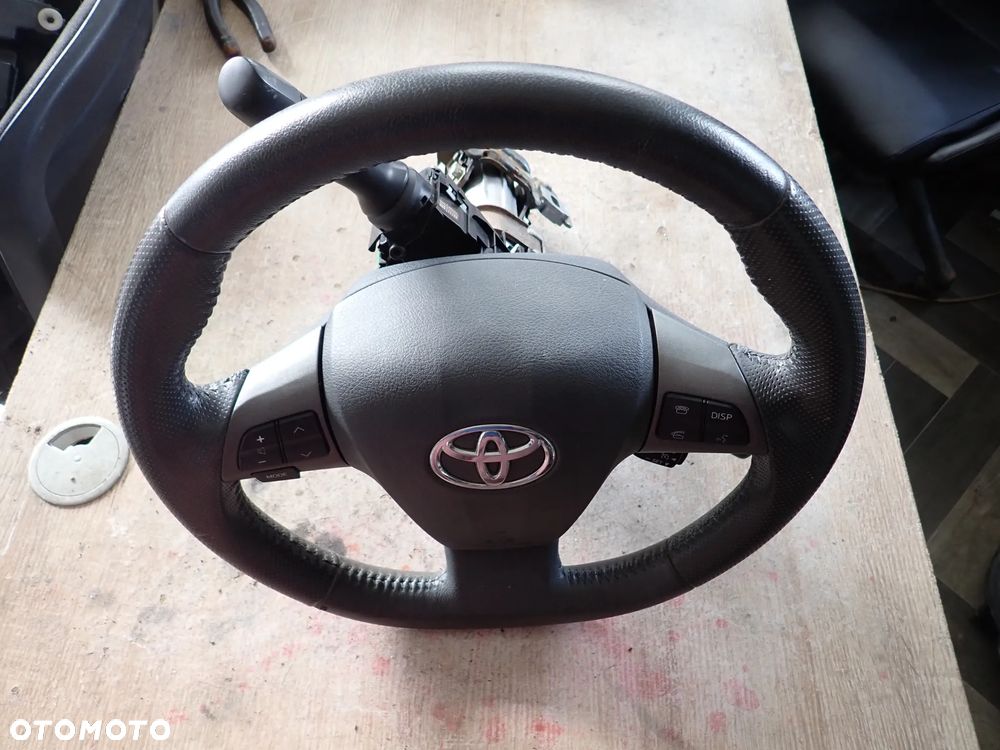 TOYOTA RAV4 III LIFT 09-12 KIEROWNICA MULTIFUNKCYJNA Z TEMPOMATEM - 1