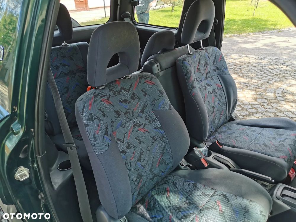 Toyota RAV4 - 15