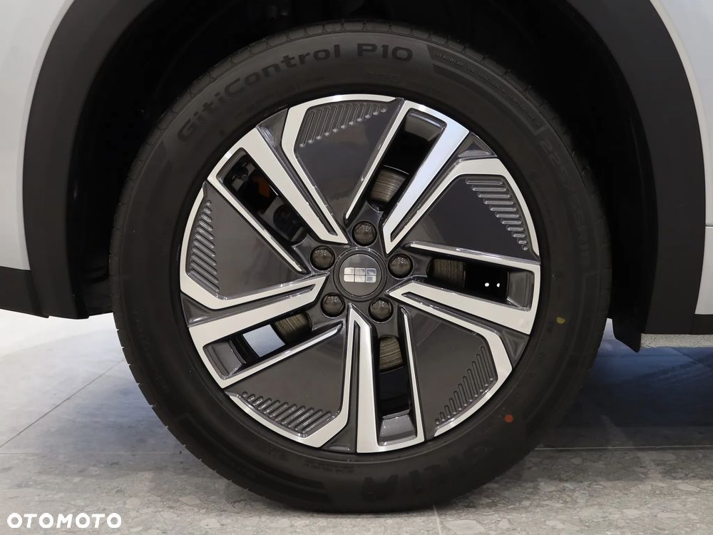 Geely Starray EM-i 1.5 PHEV Pro - 28