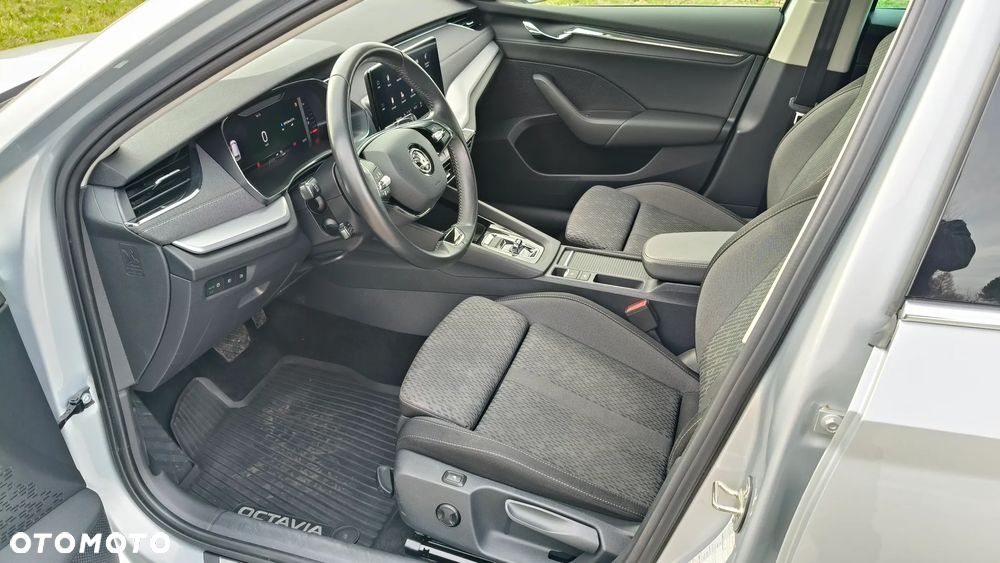 Skoda Octavia 2.0 TDI 4x4 Style DSG - 11