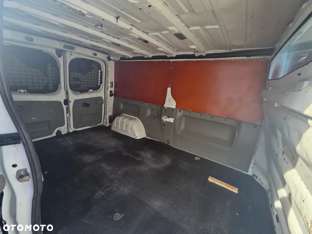 Opel VIVARO - 27