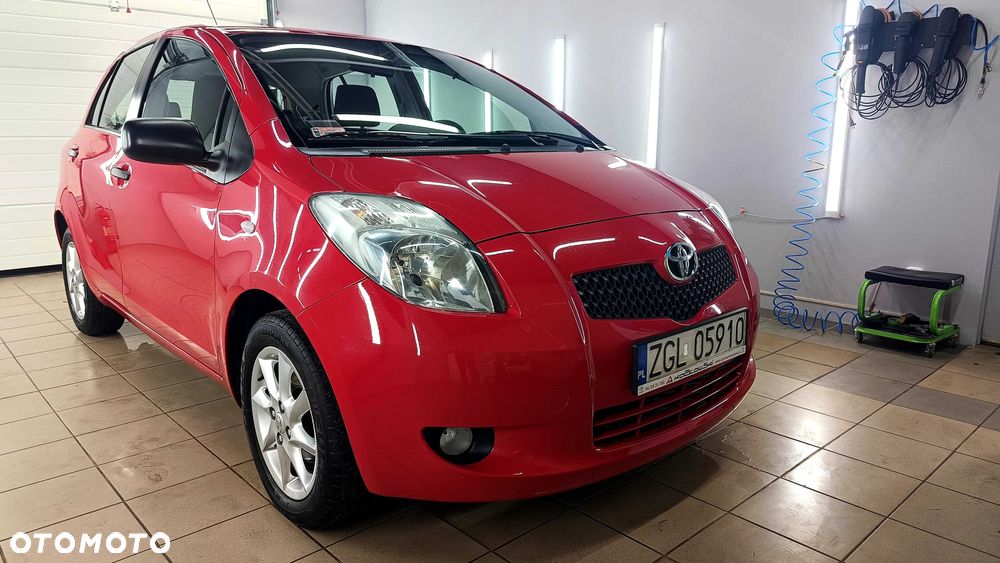 Toyota Yaris - 2