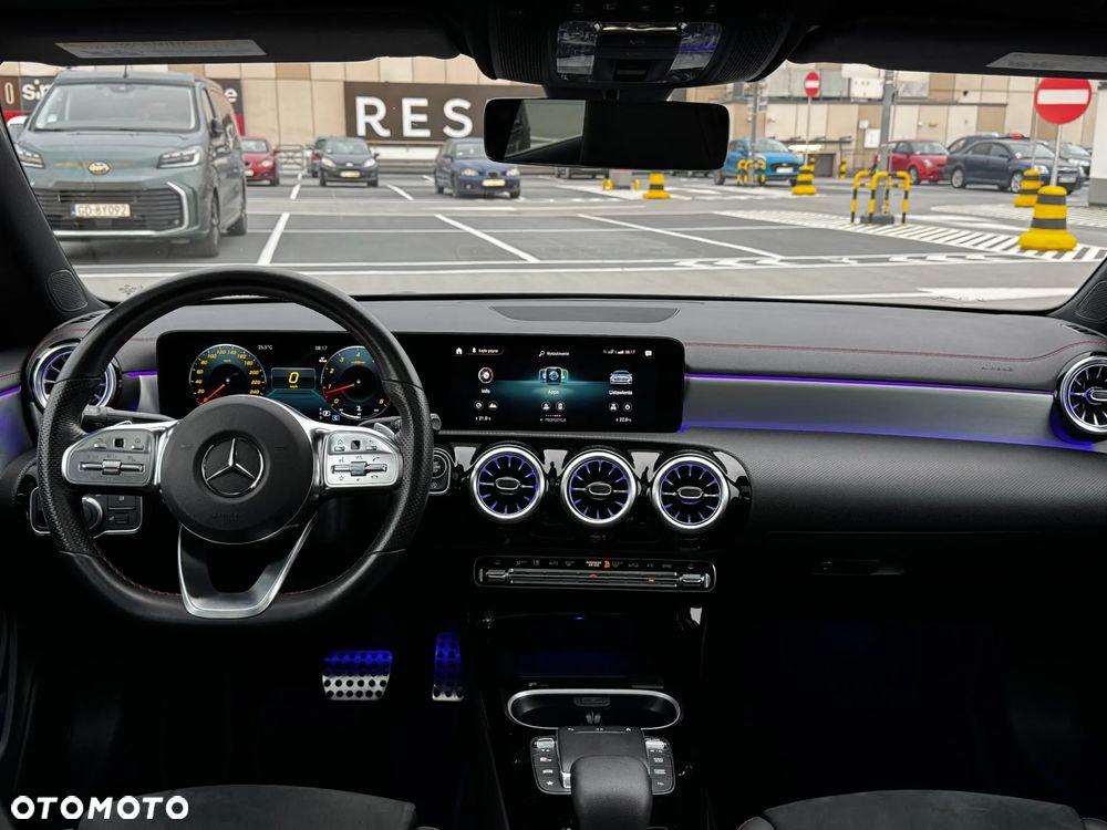 Mercedes-Benz CLA 250 7G-DCT AMG Line - 15