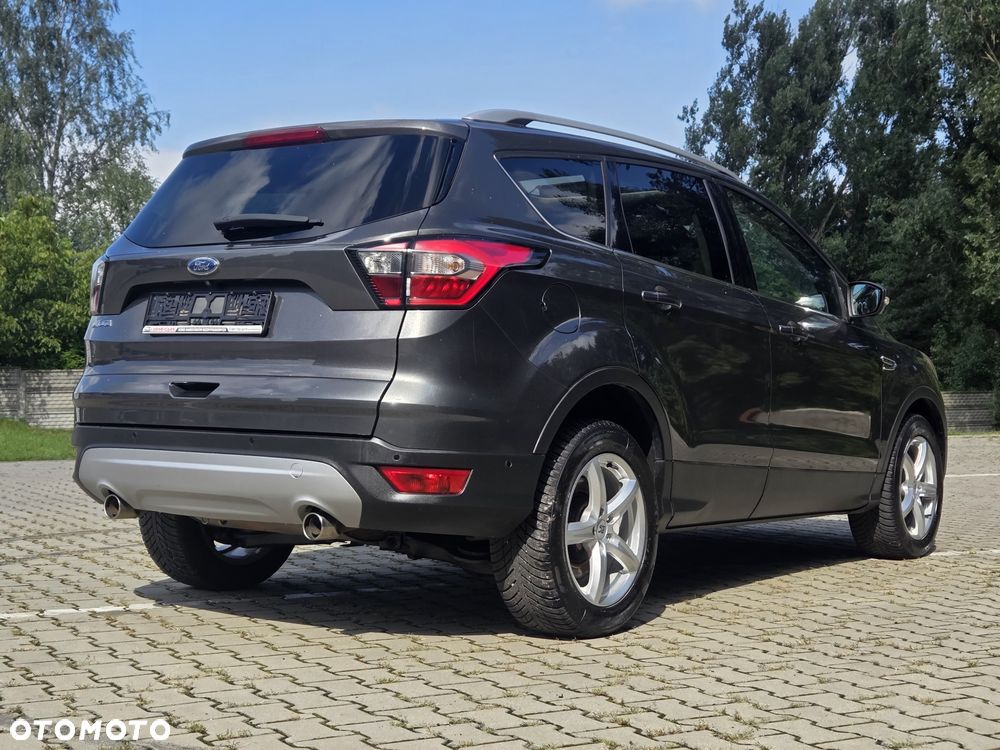Ford Kuga 2.0 TDCi 2x4 Titanium - 24
