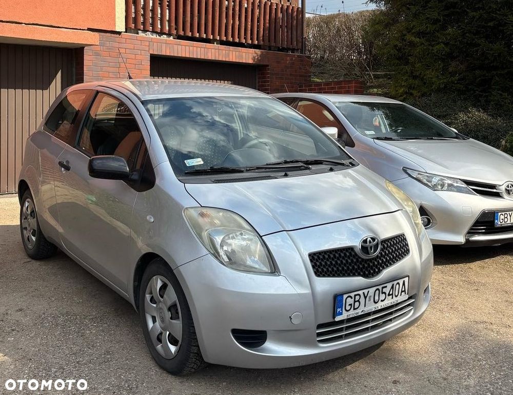 Toyota Yaris - 2