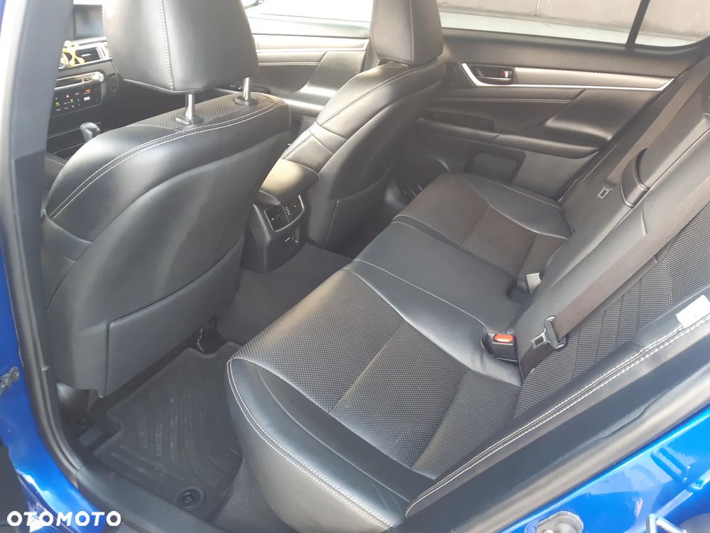 Lexus GS 200t / 300 F Sport - 11