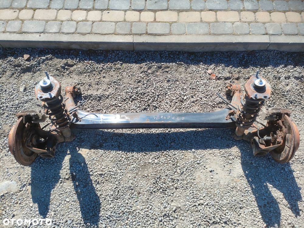TOYOTA COROLLA VERSO II 04- 2.2D BELKA TYŁ TYLNA - 6