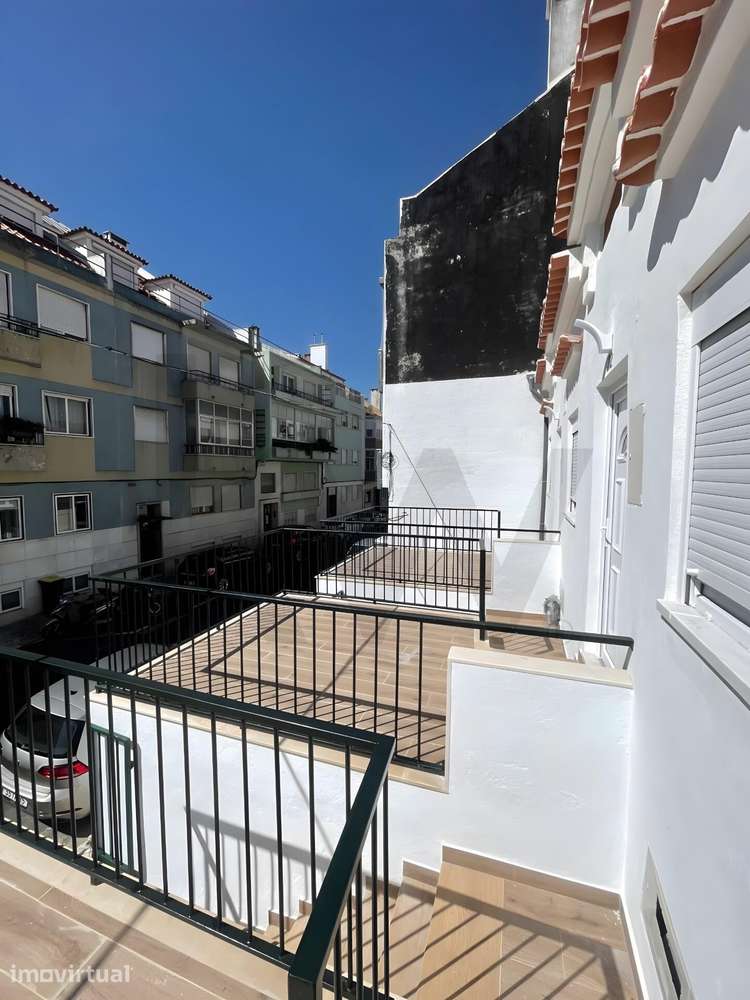 Moradia T3 totalmente renovada, c/ terraço, logradouro interior privat - Grande imagem: 3/26