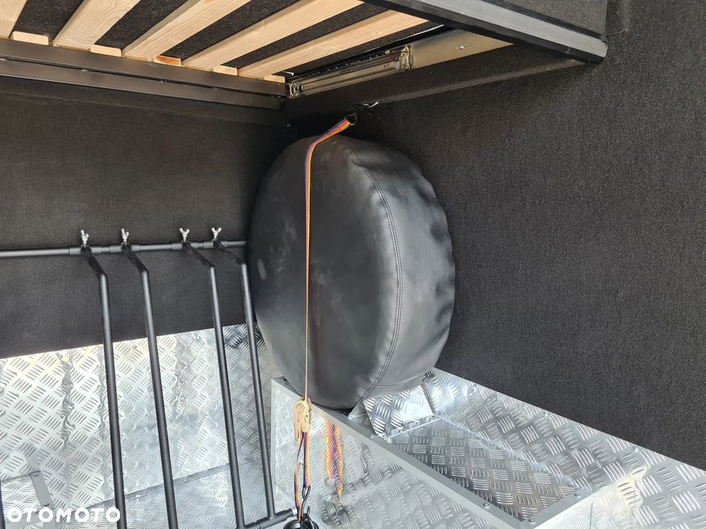 Mercedes-Benz Sprinter - 18