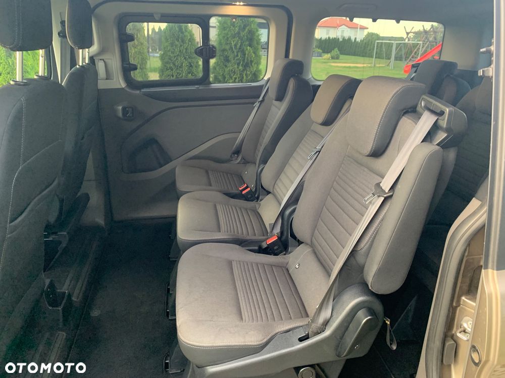 Ford Tourneo Custom 320 L2H1 VA Titanium - 11