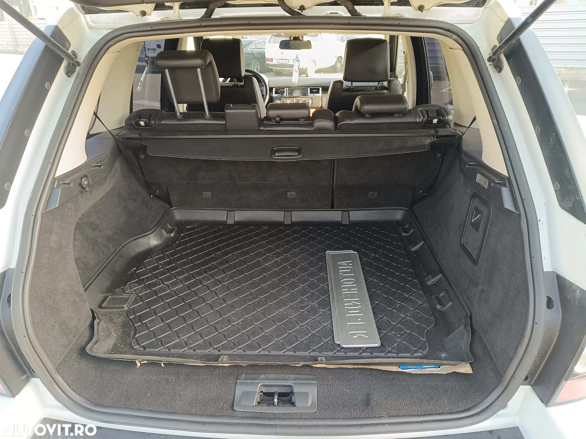 Land Rover Range Rover Sport 3.0 TDV6 HSE Aut - 9
