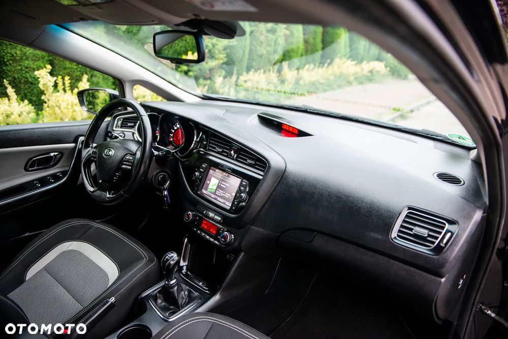 Kia Ceed 1.6 GDI Vision - 36