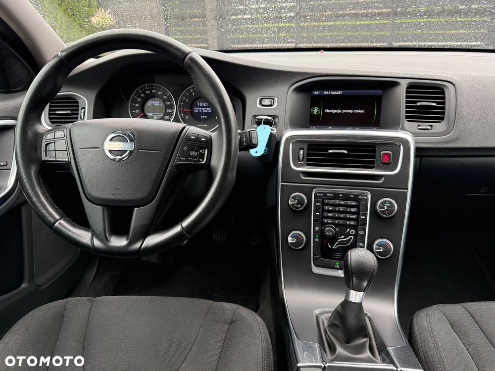 Volvo V60 T3 Edition - 28