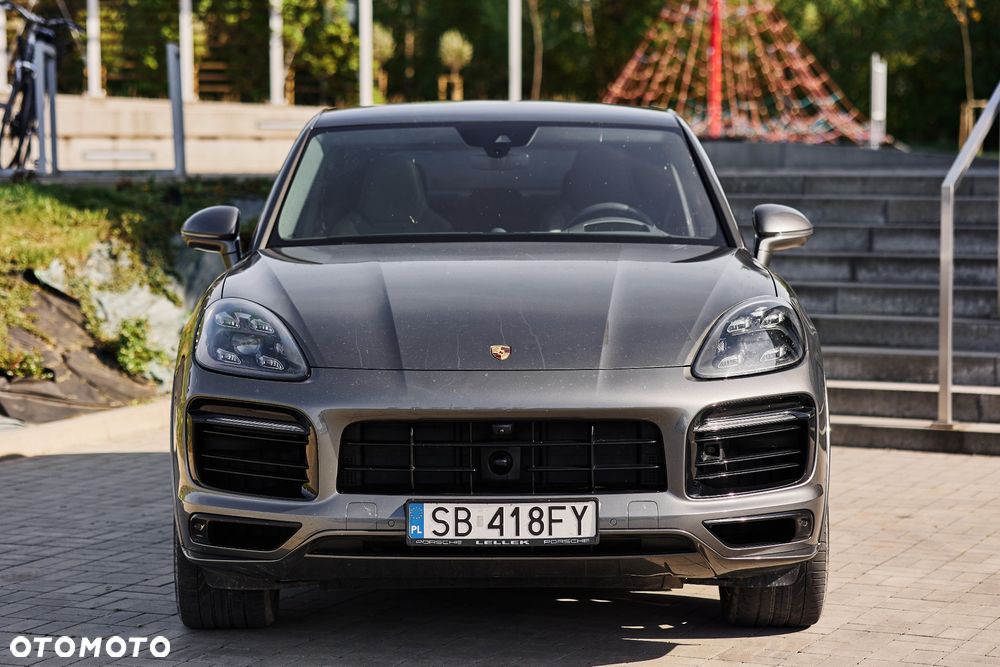 Porsche Cayenne E-Hybrid - 1