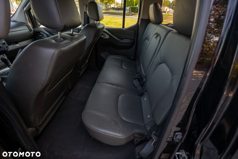 Nissan Navara 3.0 D V6 Platinum Long EU5 - 33