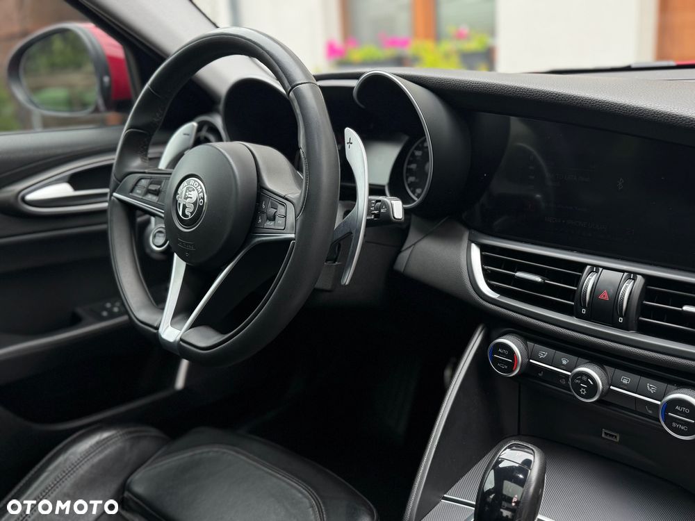 Alfa Romeo Giulia 2.0 Turbo 16V AT8 Veloce Ti - 22