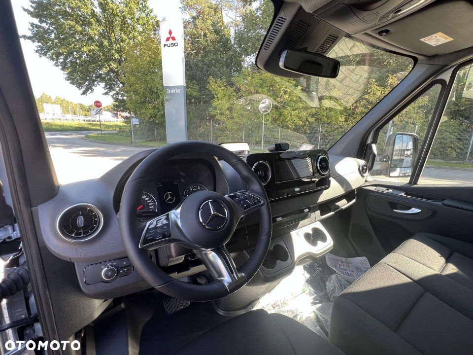 Mercedes-Benz Sprinter - 5