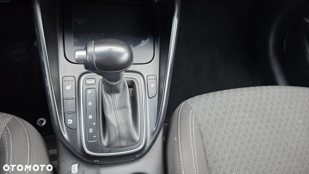 Kia Carens 1.7 CRDi Business Line 7os 7DCT - 15