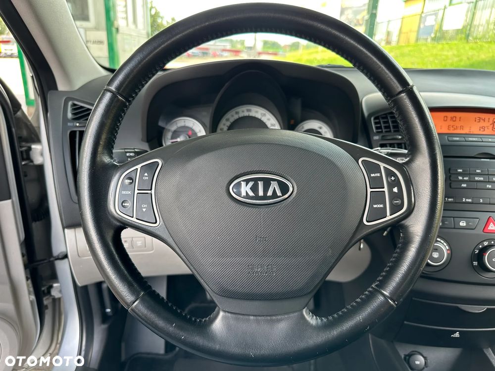 Kia Ceed - 16