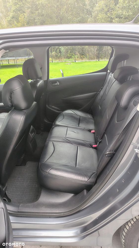 Peugeot 308 1.6 Premium Plus - 24