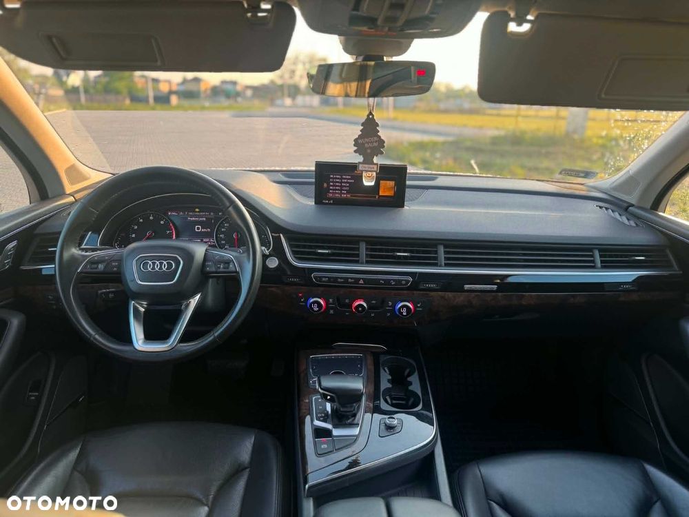 Audi Q7 - 7