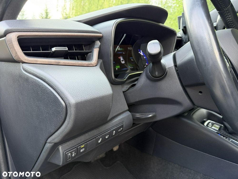 Toyota Corolla 1.8 Hybrid Trek - 17