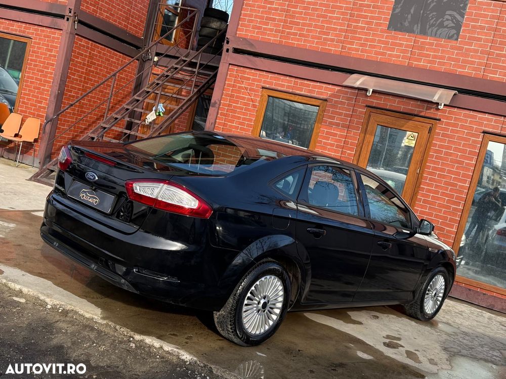 Ford Mondeo - 38