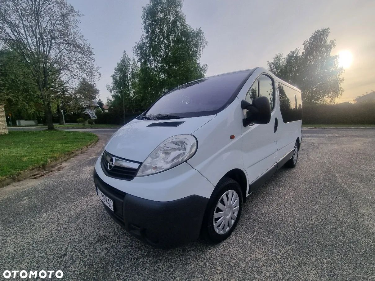Opel Vivaro - 1