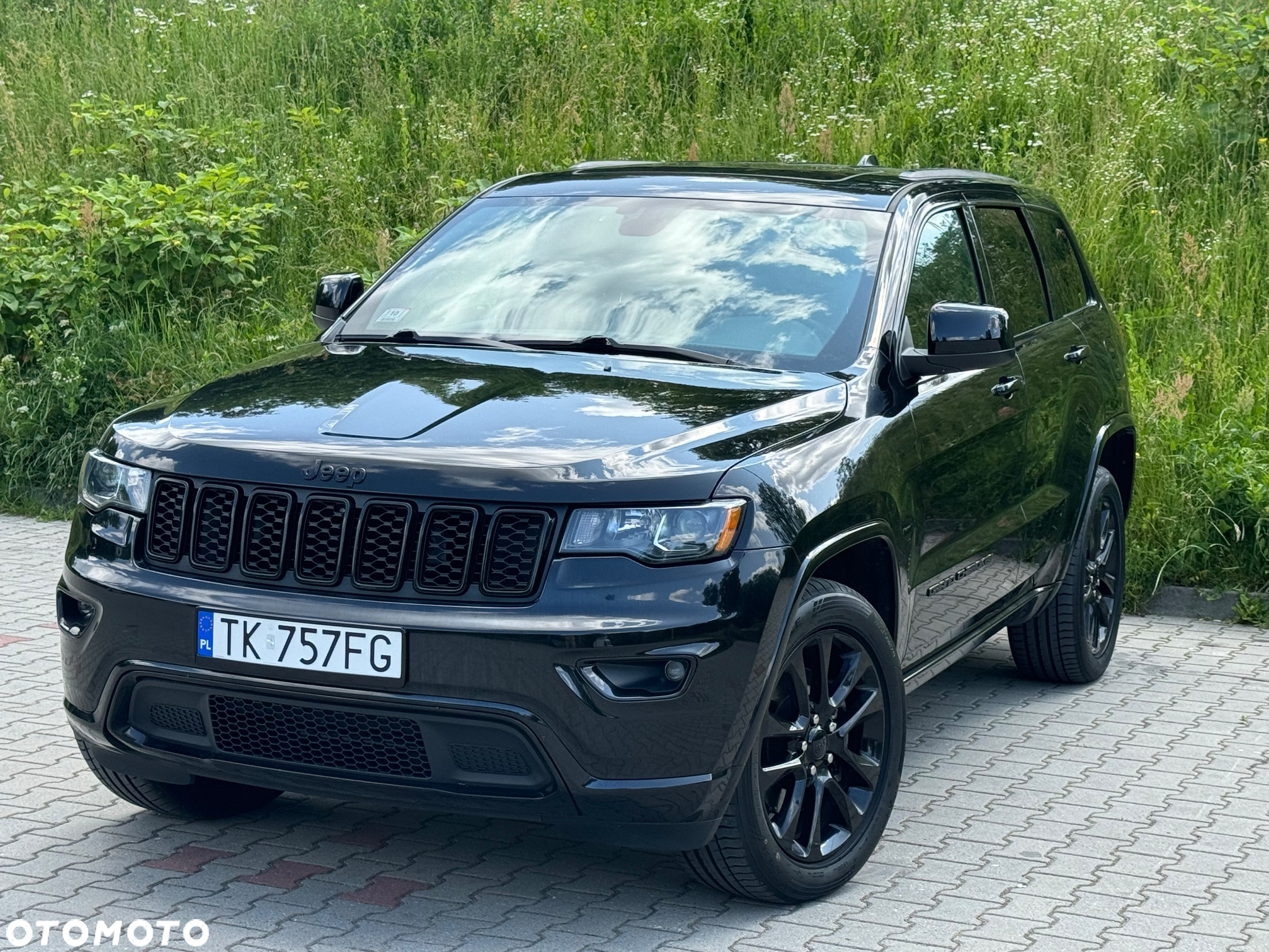 Jeep Grand Cherokee - 30