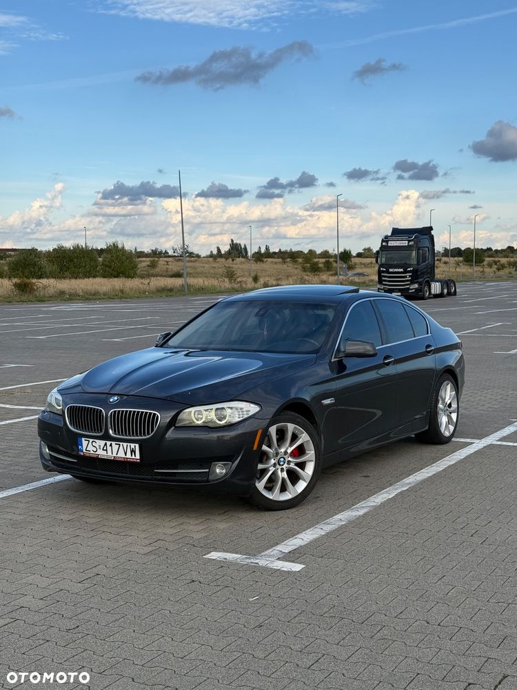BMW Seria 5 528i - 2
