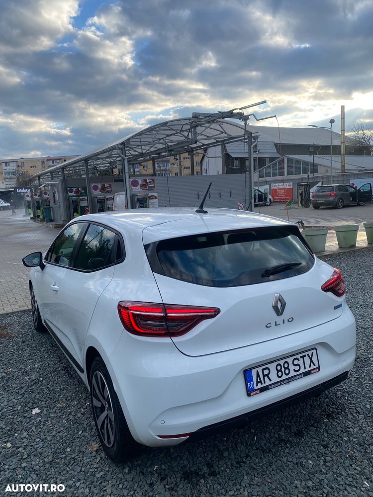 Renault Clio V E-Tech 145 Techno - 4