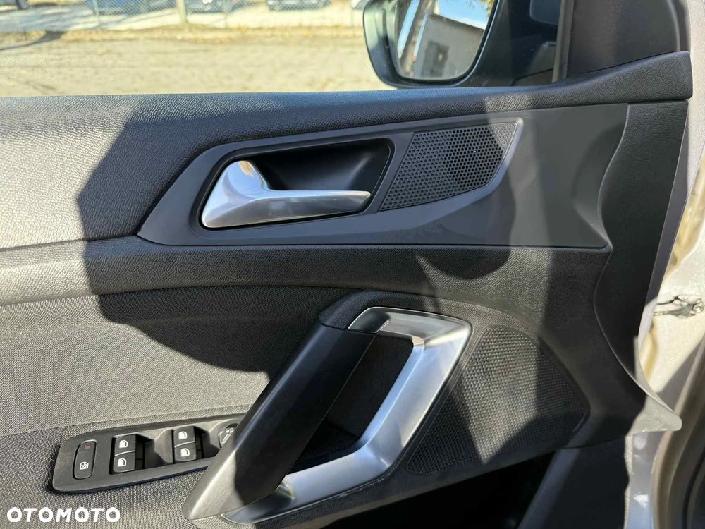 Peugeot 308 PureTech 110 Stop & Start Style - 11