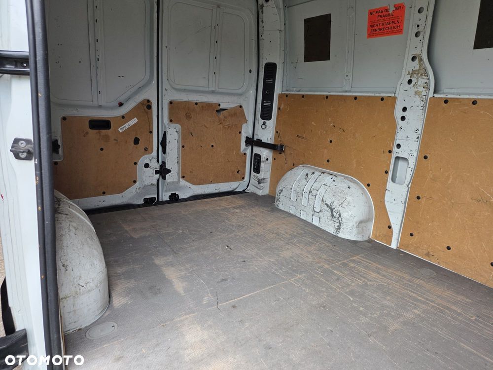 Nissan NV400 - 10
