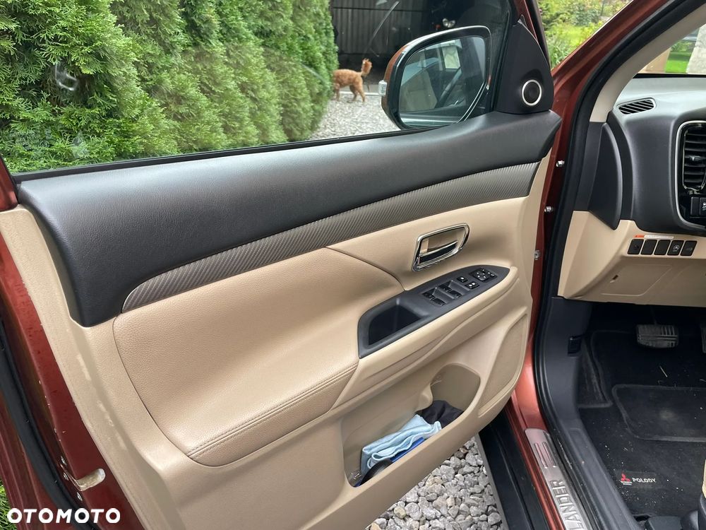 Mitsubishi Outlander 2.0 Intense + - 12