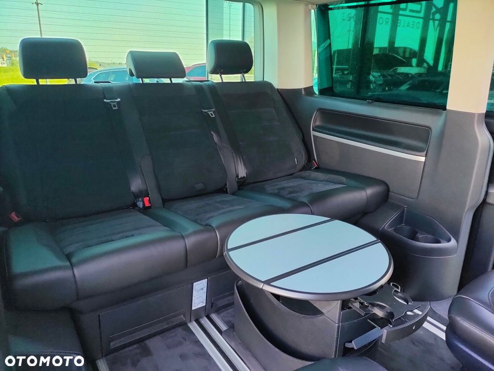 Volkswagen Multivan - 15