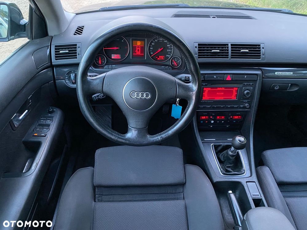 Audi A4 Avant 2.5 TDI quattro - 5