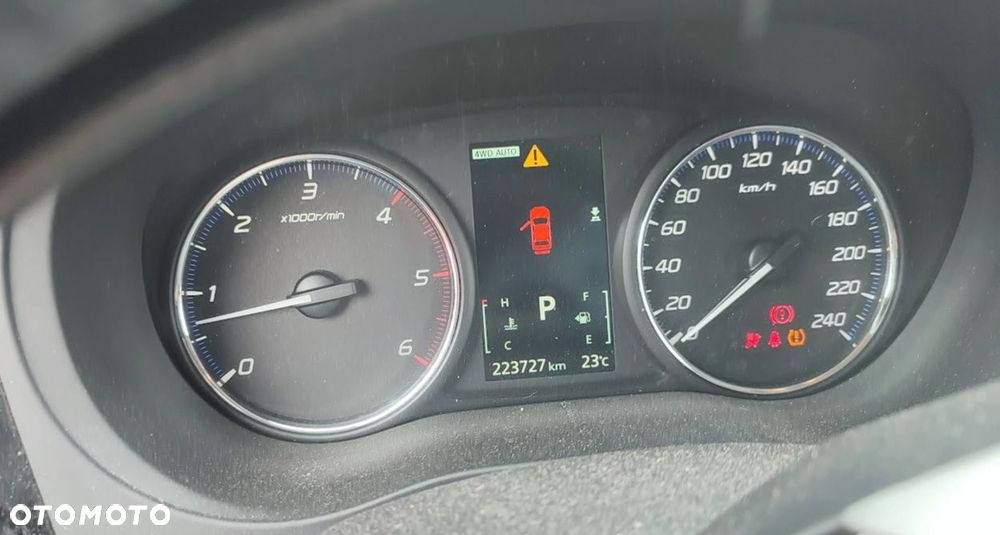 LICZNIK MITSUBISHI OUTLANDER III (2012-2015) 2.2 DI-D 150KM 8100C296 - 1