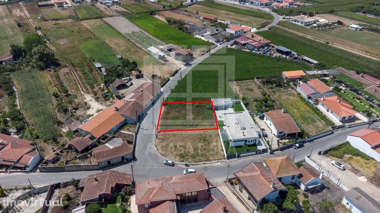 Terreno para construção com 528 m2 em Válega - Grande imagem: 3/12