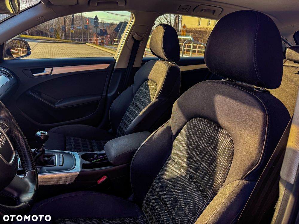 Audi A4 Avant 2.0 TFSI Attraction - 9