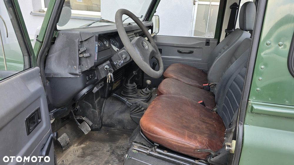 Land Rover Defender - 5