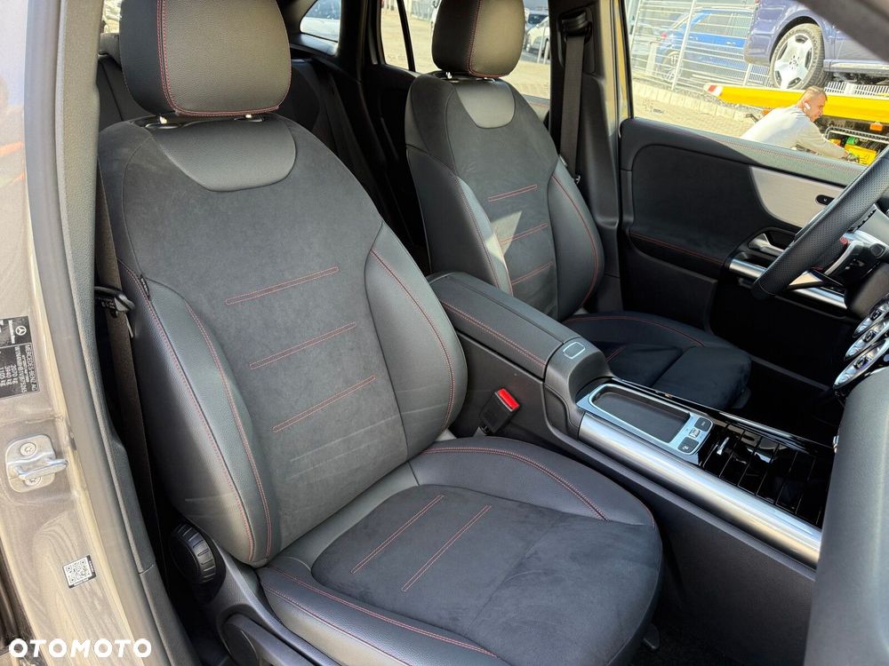 Mercedes-Benz GLA 200 mHEV AMG Line 7G-DCT - 24