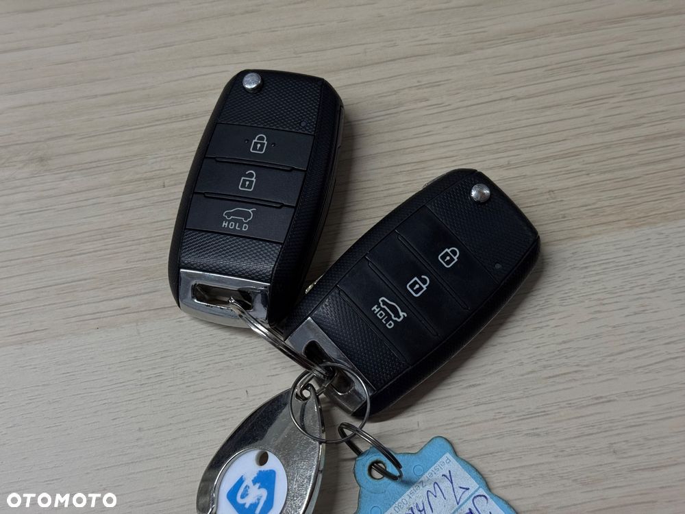 Kia Ceed 1.6 GDI ISG Spirit - 18