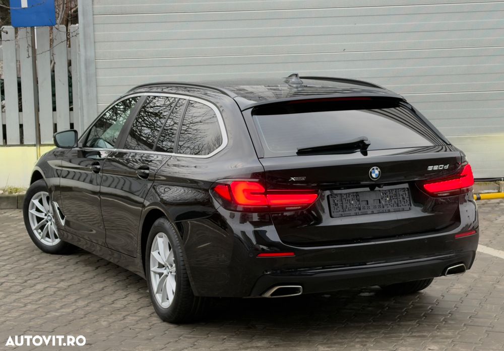 BMW Seria 5 520d xDrive Aut. - 24