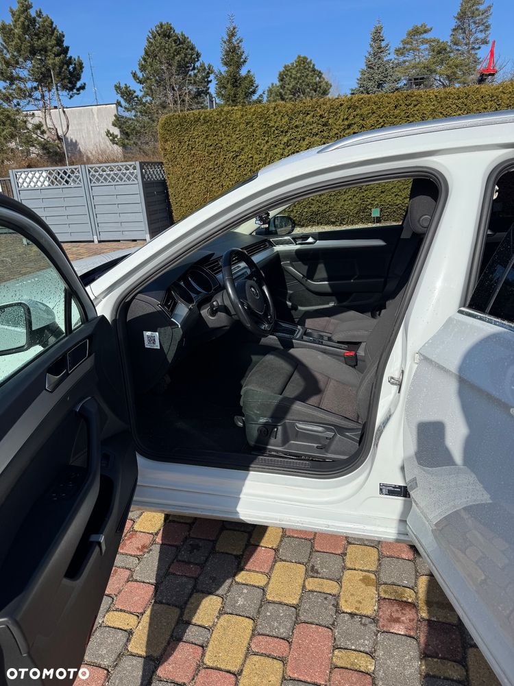 Volkswagen Passat - 5