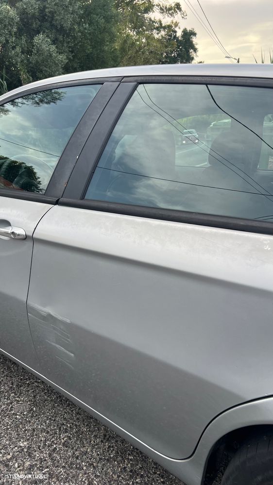 Alfa Romeo 147 1.9 JTD 16V Progression - 12